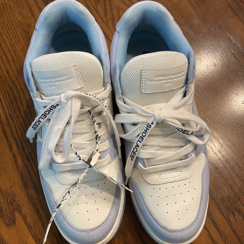 Off-White 42 Low Out of Office